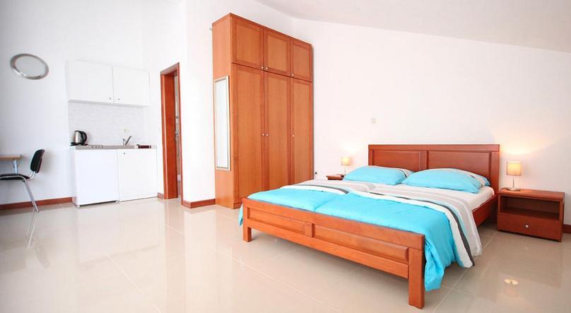 Apartments Toni 2000 珀德垂那 外观 照片